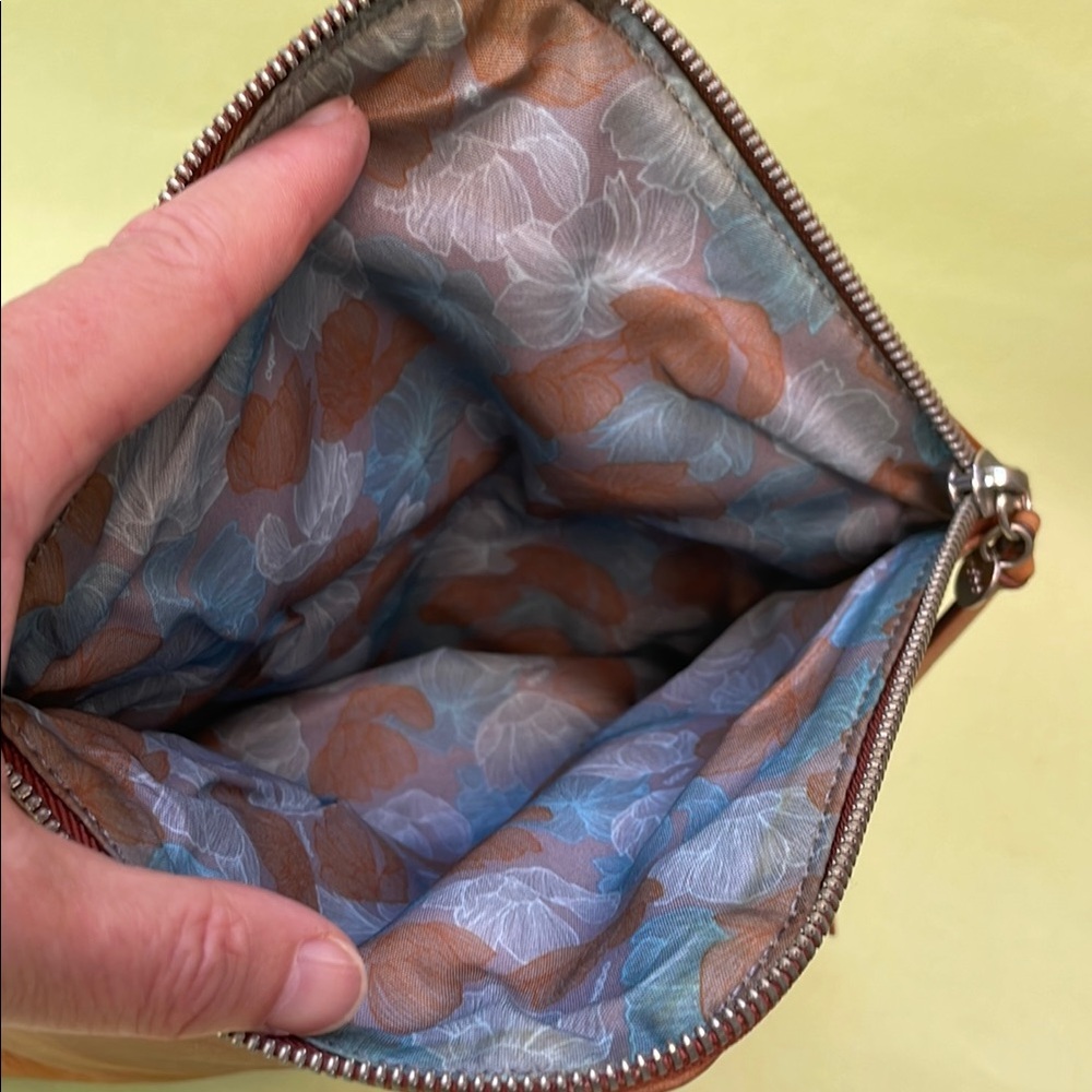Caramel HOBO Crossbody Leather Bag with Fold-Over Flap and Adjustable Strap - Picture 11 of 13
